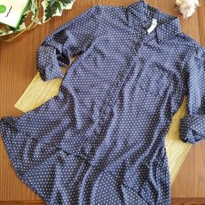 💐 2 for $15 Cute blue and white polka dot top